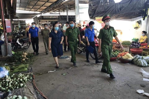Tạm đóng cửa cảng cá lớn nhất Ninh Thuận để truy vết ca Covid-19
