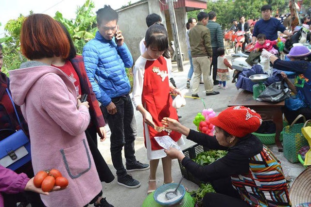 Chợ không nói thách, không mặc cả: Mỗi năm chỉ 1 phiên vào mùng 2 Tết - 2