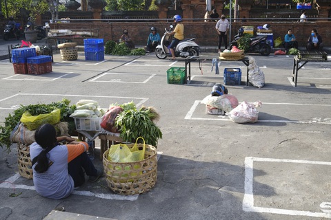 TPHCM: Sau siêu thị dã chiến, liệu có thể đem chợ ra đường?